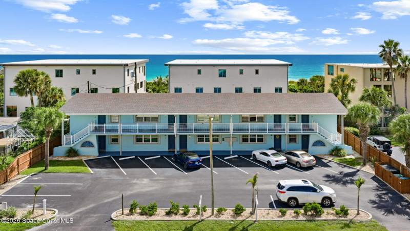 1 bedroom Condominium at 1011 S Miramar Avenue #Unt8, Indialantic By The Sea, Indialantic — photo 4