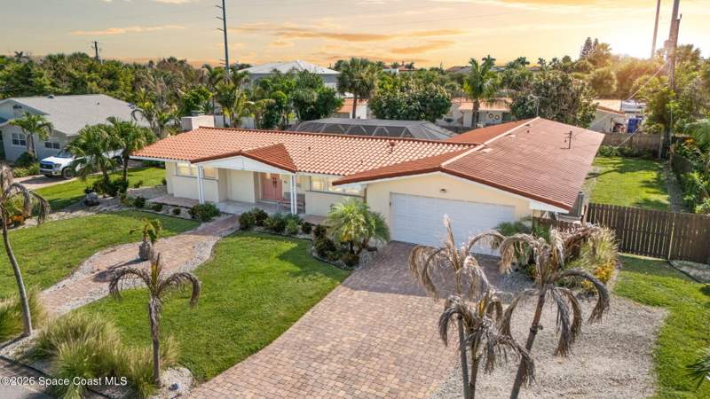 3 bedroom Single Family Residence at 319 Hibiscus Trail, River Colony East, Melbourne Beach — photo 1