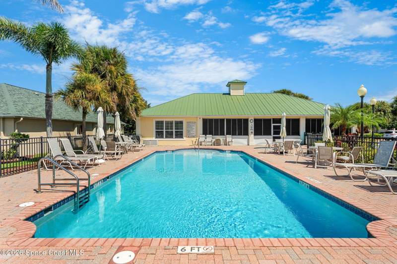 3 bedroom Single Family Residence at 981 Indian Oaks Drive, Pine Creek Phase 2, Melbourne — photo 4