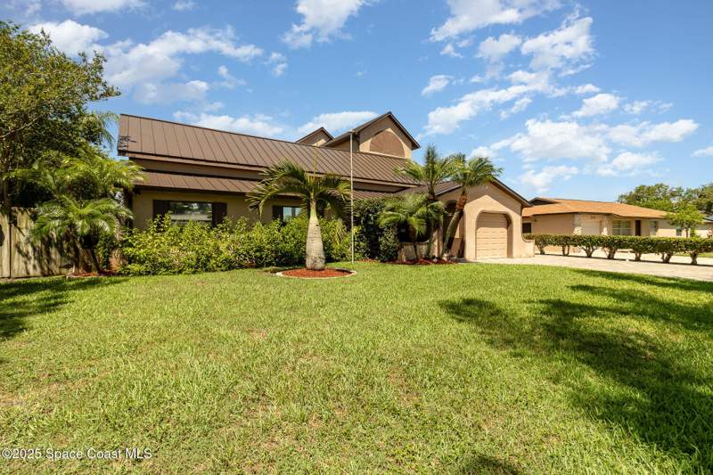 5 bedroom Single Family Residence at 2101 Lance Boulevard, Cocoa North Unit 5, Cocoa — photo 2