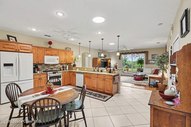 4 bedroom Single Family Residence at 4942 Mandolin Court, Grand Haven Phase 4 Replat of A Portion of Tr 3, Melbourne — photo 4