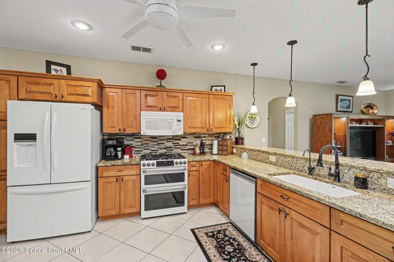 4 bedroom Single Family Residence at 4942 Mandolin Court, Grand Haven Phase 4 Replat of A Portion of Tr 3, Melbourne — photo 5