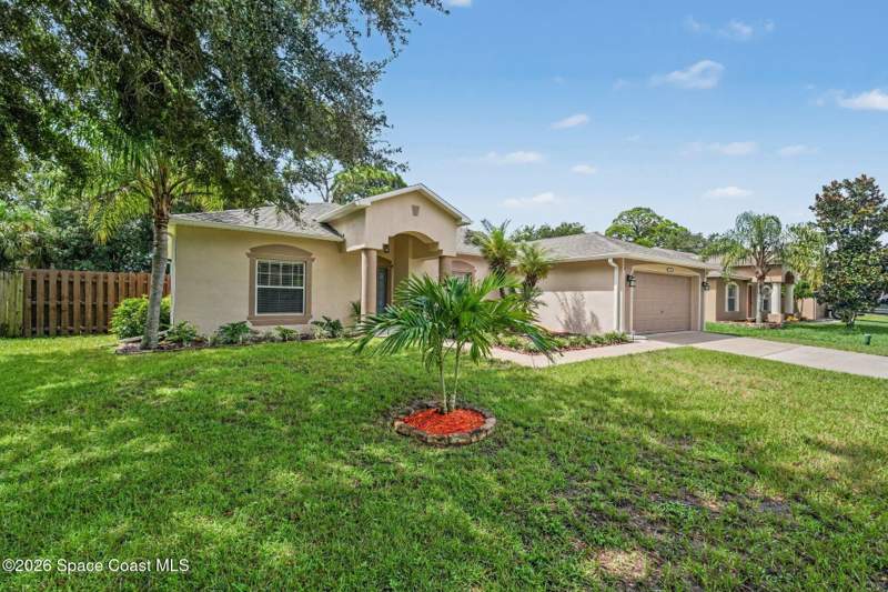 3 bedroom Single Family Residence at 5521 Cinnamon Fern Boulevard, Cypress Woods Phase 5, Cocoa — photo 4