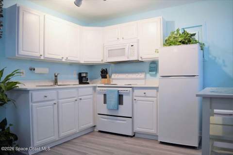 406 Tyler Avenue #3, Cape Canaveral FL - photo 11 of 24