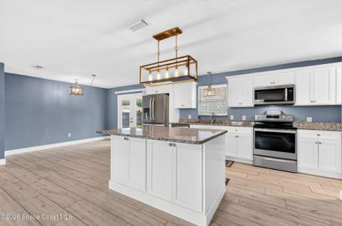 6075 Grissom Parkway, Cocoa FL - photo 10 of 35