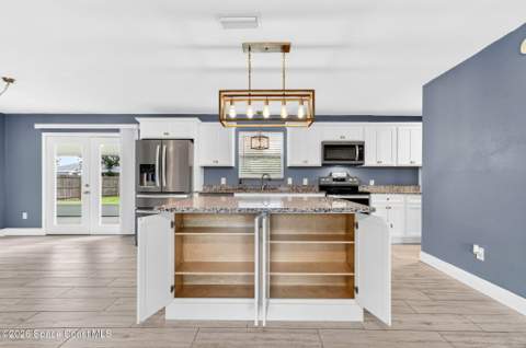 6075 Grissom Parkway, Cocoa FL - photo 11 of 35
