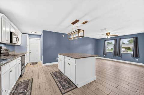 6075 Grissom Parkway, Cocoa FL - photo 14 of 35