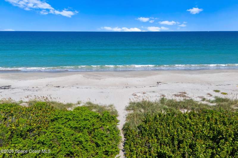 2 bedroom Townhouse at 142 Palmetto Avenue #12-2, Green Field Subd, Indialantic — photo 3