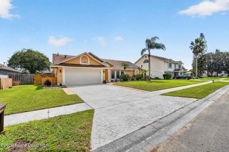 3 bedroom Single Family Residence at 1246 Water Lily Lane, Three Meadows Phase II, Rockledge — photo 2