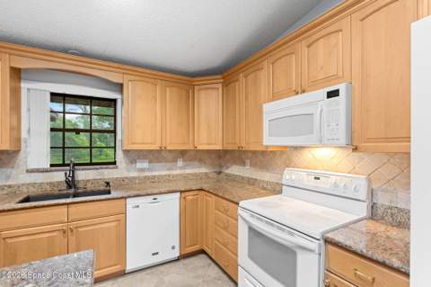 735 Pineda Avenue, Palm Bay FL - photo 13 of 48