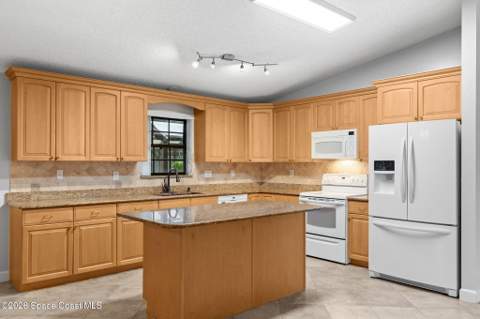735 Pineda Avenue, Palm Bay FL - photo 12 of 48
