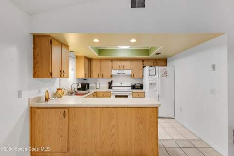 4037 Bayberry Drive, Melbourne FL - photo 11 of 33