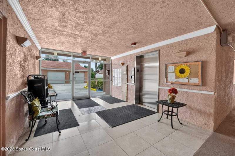 3 bedroom Condominium at 343 N Tropical Trail #204, Island Cove Condo Ph 1, Merritt Island — photo 3