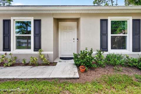 1568 Seeley Circle, Palm Bay FL - photo 6 of 56