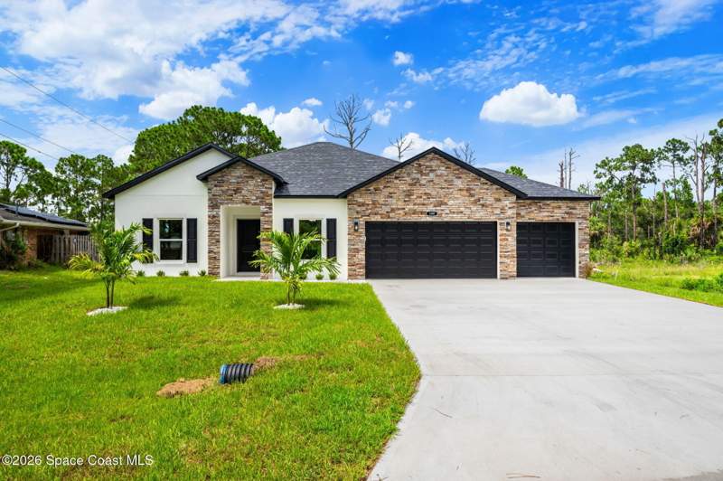 4 bedroom Single Family Residence at 1024 Tevis Street, Port Malabar Unit 17, Palm Bay — photo 4