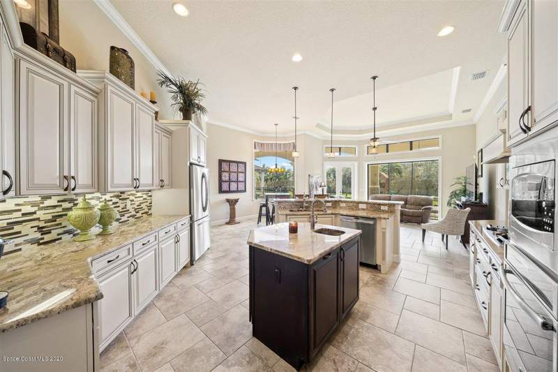 4 bedroom Single Family Residence at 906 Casa Dolce Casa Circle, Milan Subdivision, Rockledge — photo 4