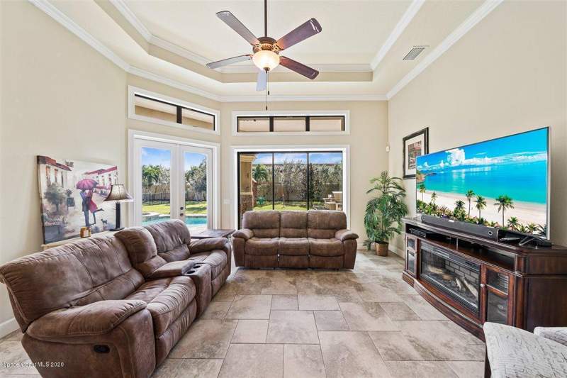 4 bedroom Single Family Residence at 906 Casa Dolce Casa Circle, Milan Subdivision, Rockledge — photo 5