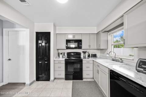 485 Ontario Street, Palm Bay FL - photo 10 of 28
