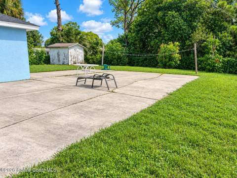979 SE Raleigh Road, Palm Bay FL - photo 10 of 11
