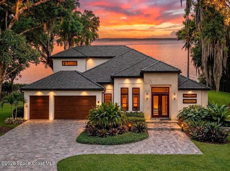 5 bedroom Single Family Residence at 8765 S Tropical Trail, Sanders Subd, Merritt Island — photo 3