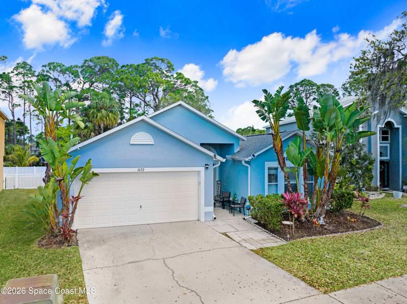 3 bedroom Single Family Residence at 1652 La Maderia Drive, Bridgewater at Bayside Lakes Ph 2, Palm Bay — photo 3