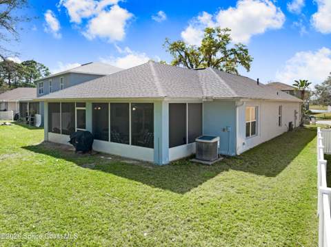1652 La Maderia Drive, Palm Bay FL - photo 6 of 44