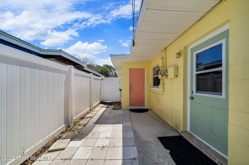 2 bedroom Single Family Residence at 110 Tyler Avenue, Avon By The Sea, Cape Canaveral — photo 3