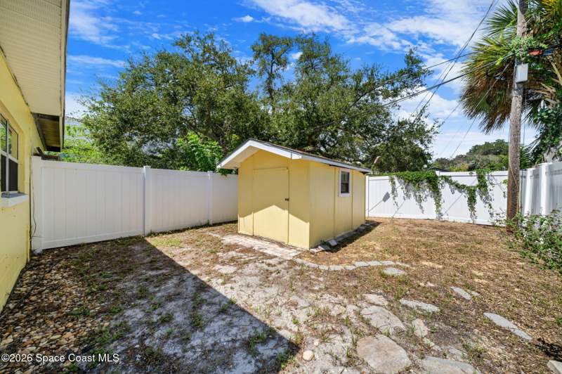 2 bedroom Single Family Residence at 110 Tyler Avenue, Avon By The Sea, Cape Canaveral — photo 4