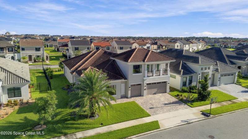 5 bedroom Single Family Residence at 2470 Pescara Court, Reeling Park, Melbourne — photo 4