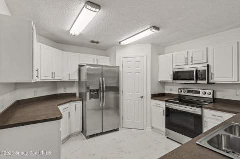 301 Bougainvillea Street, Palm Bay FL - photo 9 of 37