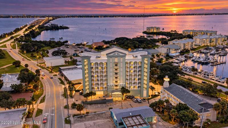 3 bedroom Condominium at 1211 E New Haven Avenue #703, Harbor Edge Condominium, Melbourne — photo 3