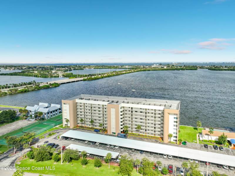 2 bedroom Condominium at 200 S Sykes Creek Parkway #A409, Merritt Towers Condo Ph I, Merritt Island — photo 4