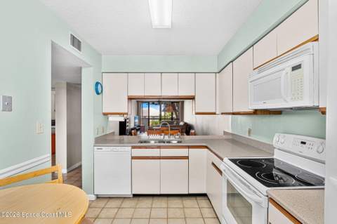 300 Columbia Drive ##2207, Cape Canaveral FL - photo 13 of 57
