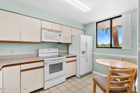 300 Columbia Drive ##2207, Cape Canaveral FL - photo 16 of 57