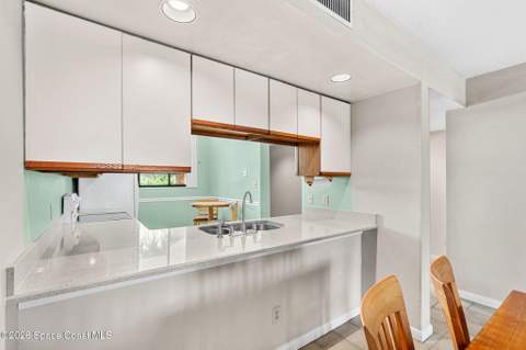 300 Columbia Drive ##2207, Cape Canaveral FL - photo 17 of 57