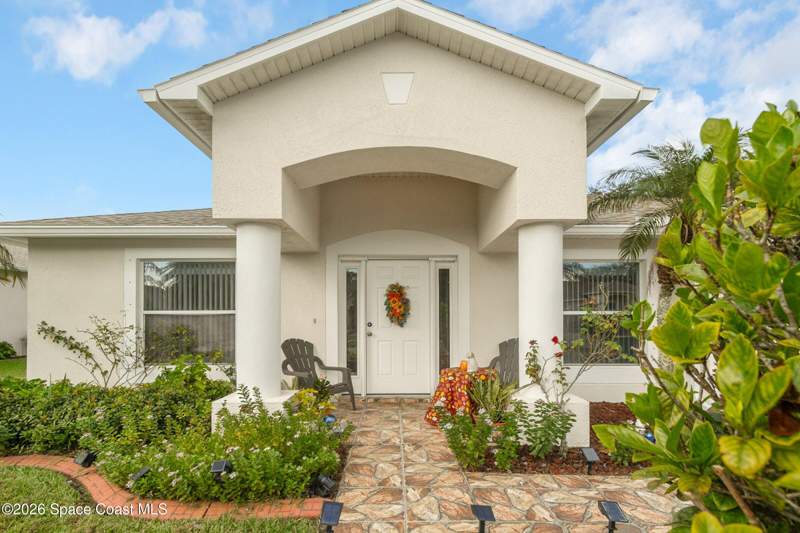 3 bedroom Single Family Residence at 5512 Yaupon Holly Drive, Cypress Woods Phase 4, Cocoa — photo 3