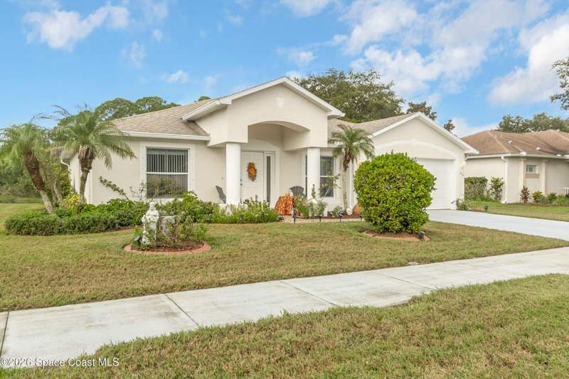 3 bedroom Single Family Residence at 5512 Yaupon Holly Drive, Cypress Woods Phase 4, Cocoa — photo 4