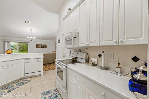 5512 Yaupon Holly Drive, Cocoa FL - photo 22 of 51