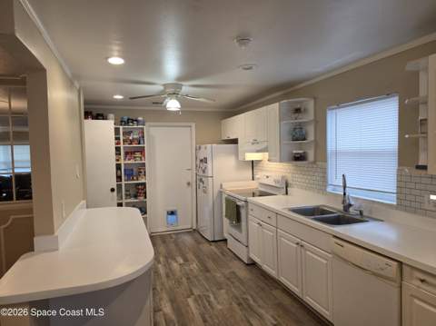 4020 Eola Avenue, Titusville FL - photo 18 of 20