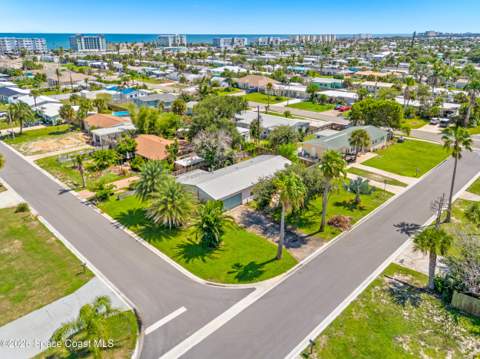 525 Pelican Drive, Satellite Beach FL - photo 6 of 32