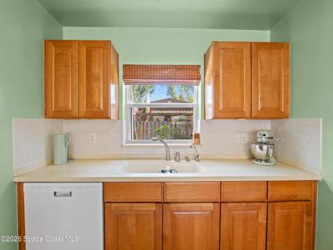 525 Pelican Drive, Satellite Beach FL - photo 14 of 32