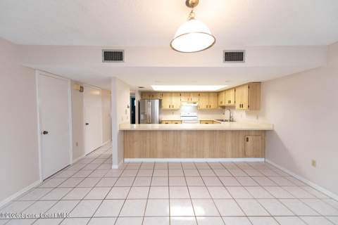 810 Poinsetta Drive #10, Indian Harbour Beach FL - photo 21 of 30