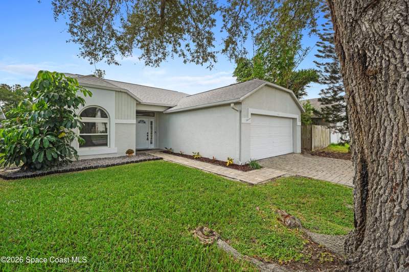 3 bedroom Single Family Residence at 1563 Dandelion Drive, Meadow Cove, Melbourne — photo 2