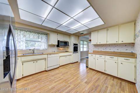 2730 Hickory Hill Court, Titusville FL - photo 18 of 53