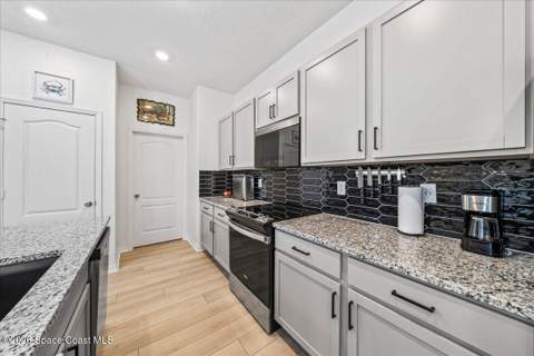 3789 Grappler Circle, Palm Bay FL - photo 6 of 23