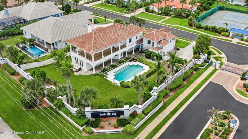 4 bedroom Single Family Residence at 201 Loggerhead Drive, Turtle Bay, Melbourne Beach — photo 3