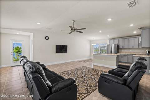 1276 Canfield Circle, Palm Bay FL - photo 7 of 26