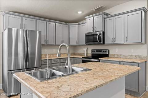 1276 Canfield Circle, Palm Bay FL - photo 9 of 26