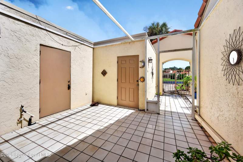 2 bedroom Townhouse at 734 Pine Island Drive, Courtyards Suntree Pud Stage 5 Tract 62 Unit 2, Melbourne — photo 4