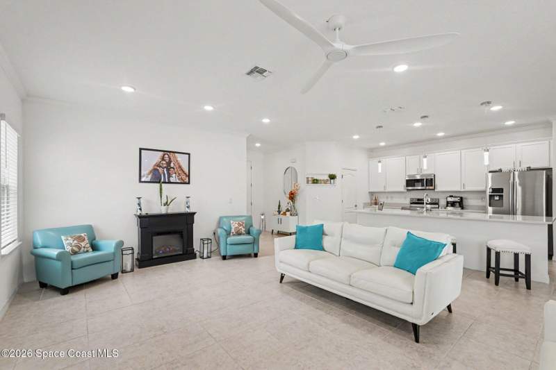 4 bedroom Single Family Residence at 1030 Grapefruit Road, Port Malabar Unit 11, Palm Bay — photo 4